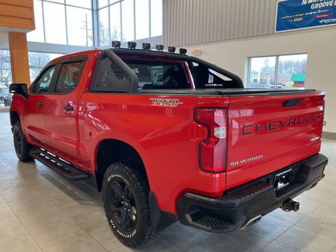 Used 2019 Chevrolet Silverado 1500 Custom Trail Boss w/ Custom Convenience Package AWD/4WD image 7