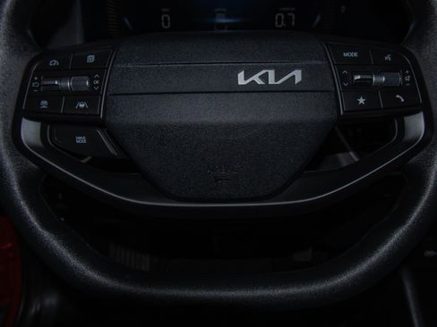 Used 2025 Kia K4 FWD image 11