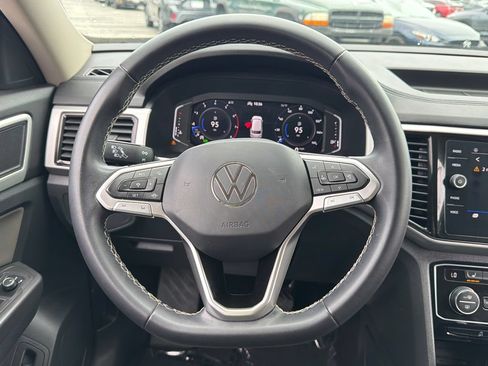 Certified 2023 Volkswagen Atlas SE FWD image 26