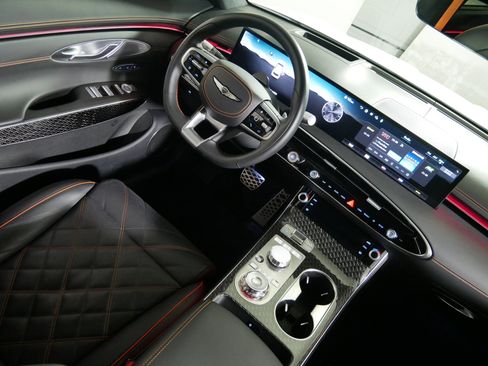 Used 2026 Genesis GV70 3.5T Sport Prestige AWD/4WD image 9
