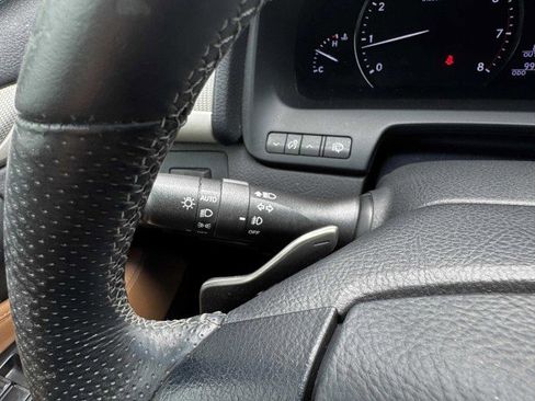 Used 2014 Lexus LS 460 image 24