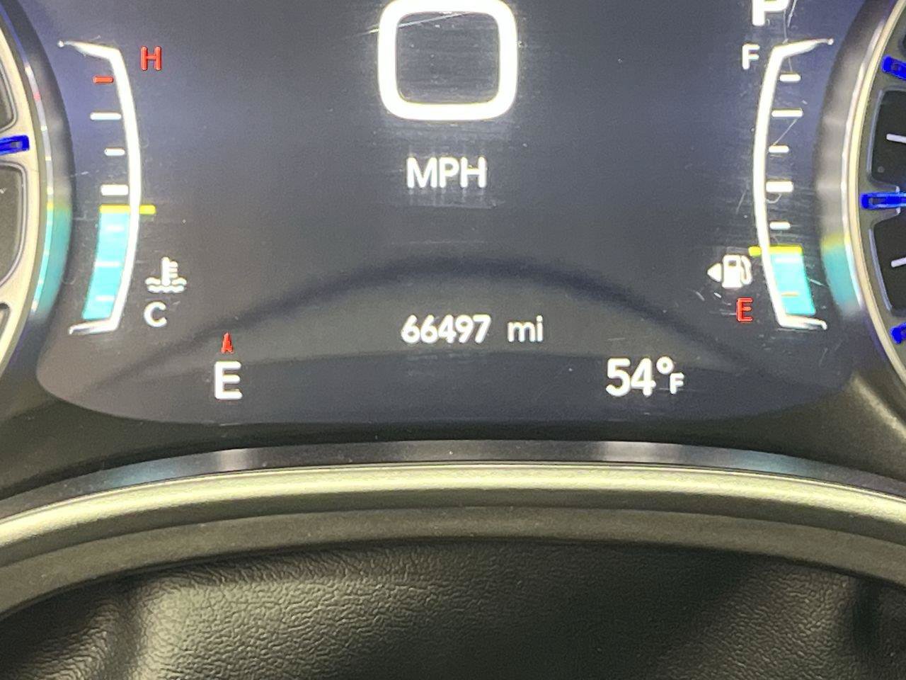 Used 2024 Chrysler Pacifica Touring-L FWD image 15