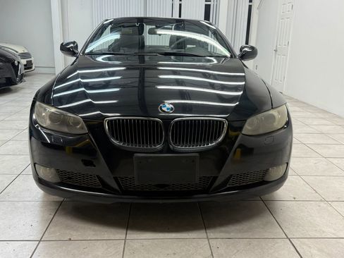 Used 2010 BMW 335i Convertible image 12