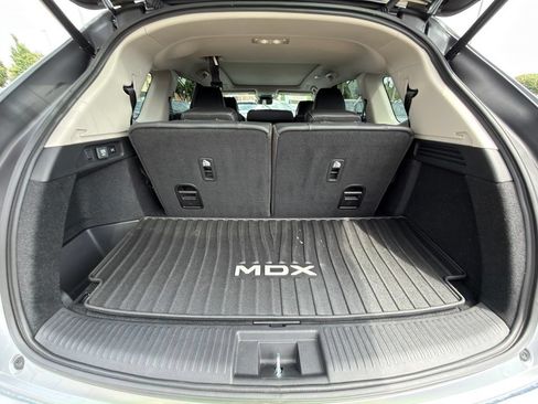 Certified 2026 Acura MDX w/ Technology Package FWD image 9
