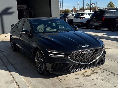 Used 2025 Genesis G70 2.5T w/ Sport Prestige Package image 11
