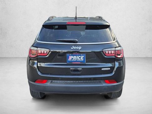 Used 2018 Jeep Compass Latitude w/ Popular Equipment Group FWD image 7