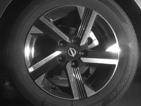 Used 2025 Nissan Sentra SV FWD image 14