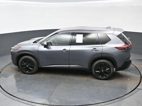 Used 2021 Nissan Rogue SV image 35