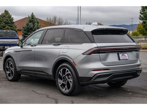 Used 2025 Lincoln Nautilus Premier w/ Jet Appearance Package AWD/4WD image 5