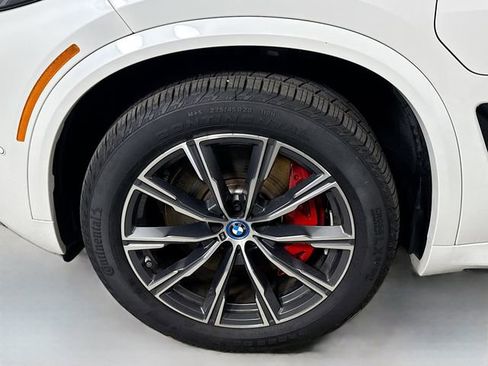 Used 2024 BMW X5 xDrive50e w/ M Sport Package image 33