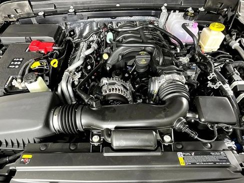 New 2025 Jeep Gladiator Sport image 2