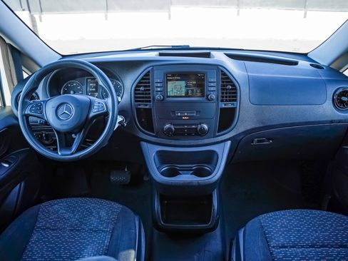 Used 2023 Mercedes-Benz Metris image 15