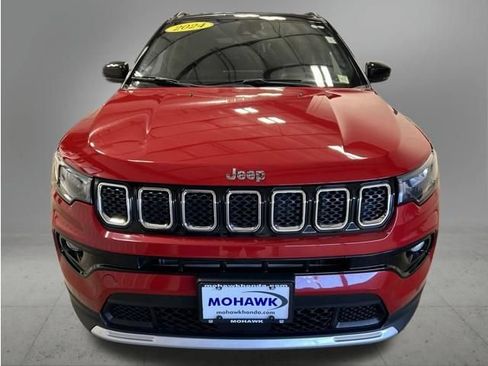 Used 2024 Jeep Compass Limited AWD/4WD image 9
