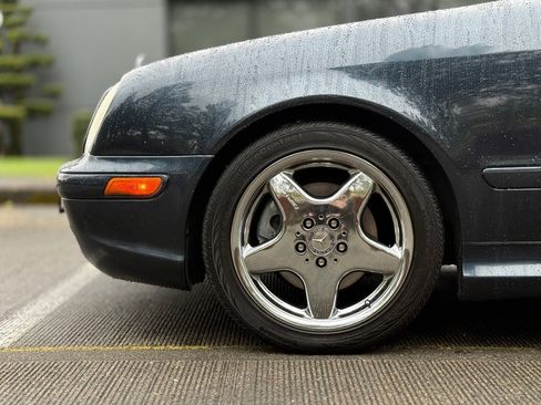 Used 2001 Mercedes-Benz CLK 430 Coupe image 10