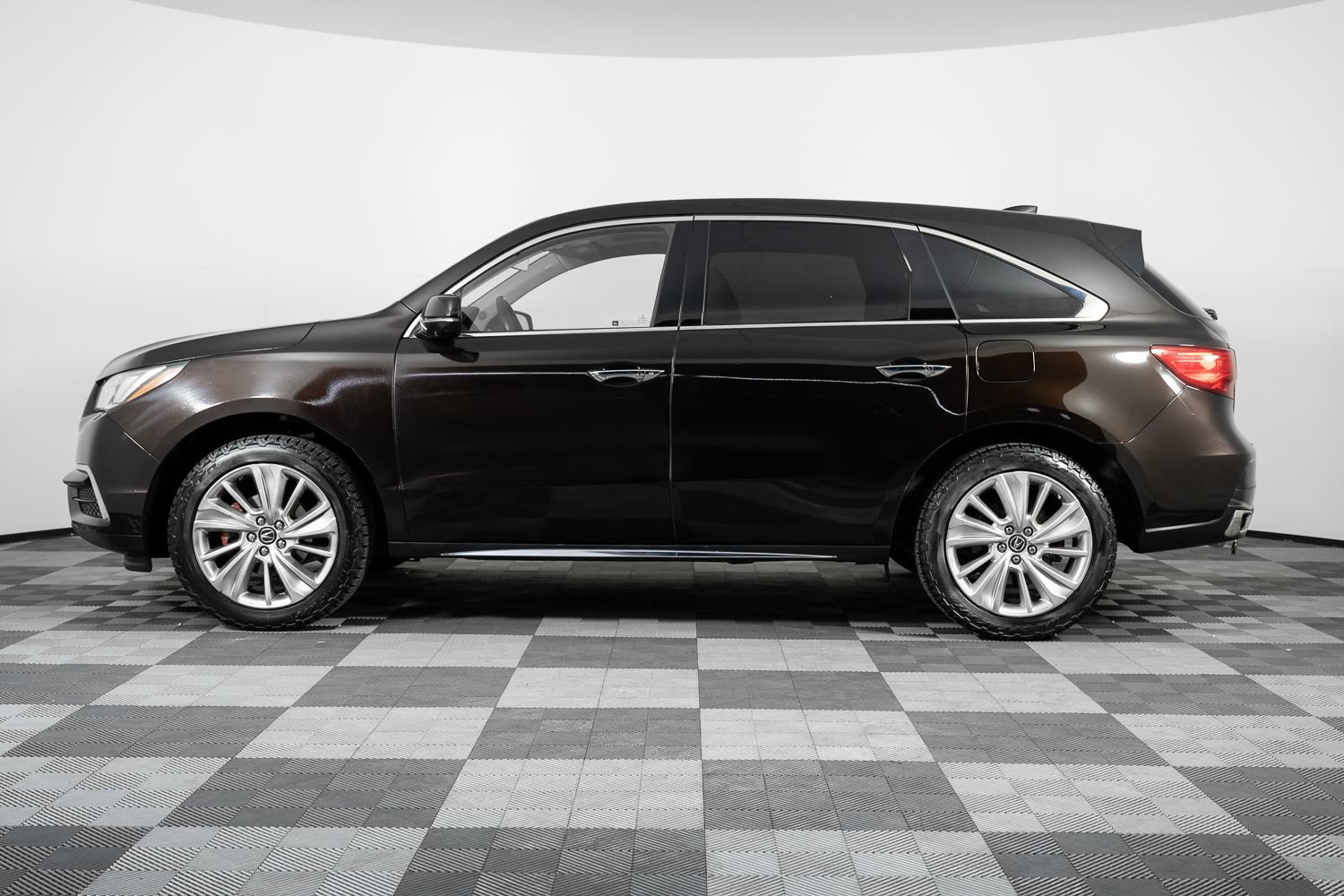 Used 2017 Acura MDX w/ Technology Package AWD/4WD image 3