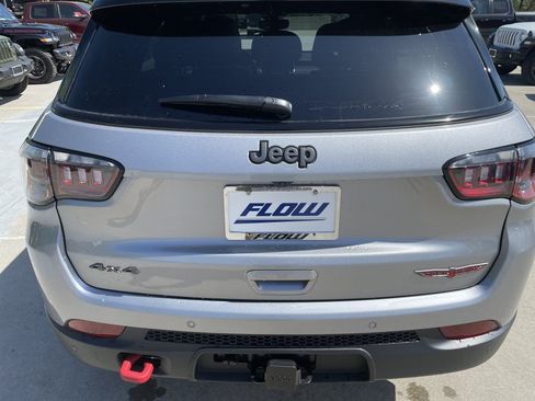 Used 2023 Jeep Compass Trailhawk w/ Sun and Sound Group AWD/4WD image 14