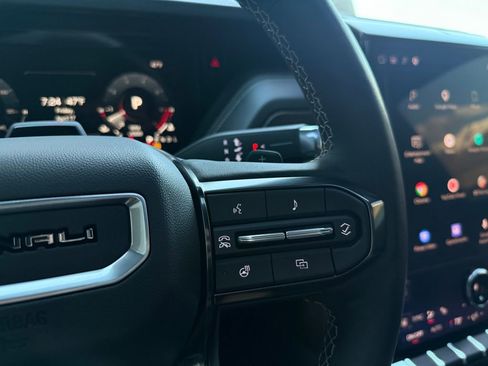 Used 2025 GMC Yukon Denali Ultimate image 49