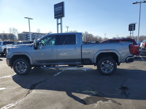 New 2025 GMC Sierra 2500 SLT w/ SLT Premium Package image 8
