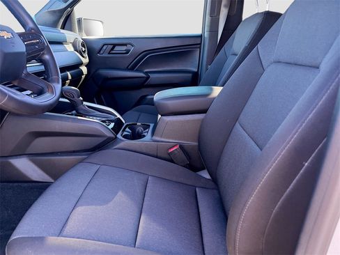 Used 2024 Chevrolet Colorado W/T w/ Safety Package image 19