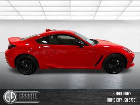 Used 2025 Toyota GR86 Premium w/ ALL Weather Mat Package (TMS) RWD image 7