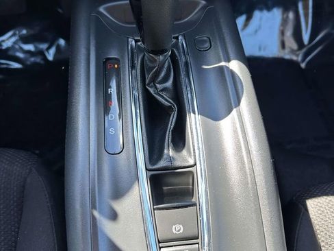 Used 2016 Honda HR-V EX image 17