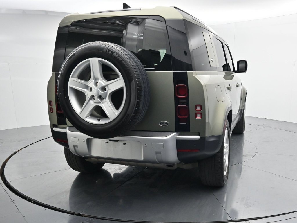 Used 2021 Land Rover Defender 110 SE AWD/4WD image 6