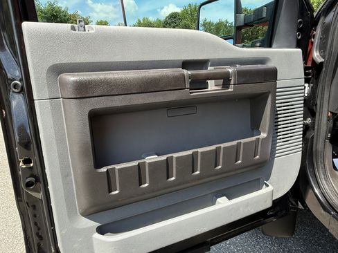 Used 2014 Ford F450 XL w/ Power Equipment Group image 25