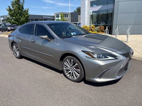 Used 2019 Lexus ES 350 w/ Premium Package FWD image 2