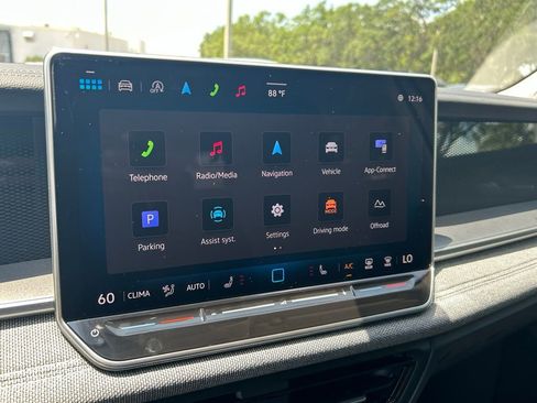 Used 2025 Volkswagen Tiguan S image 10