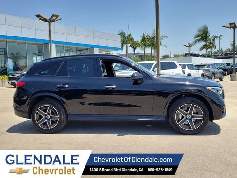 Used 2025 Mercedes-Benz GLC 300 image 10