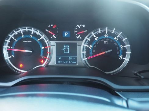 Used 2019 Toyota 4Runner SR5 image 13