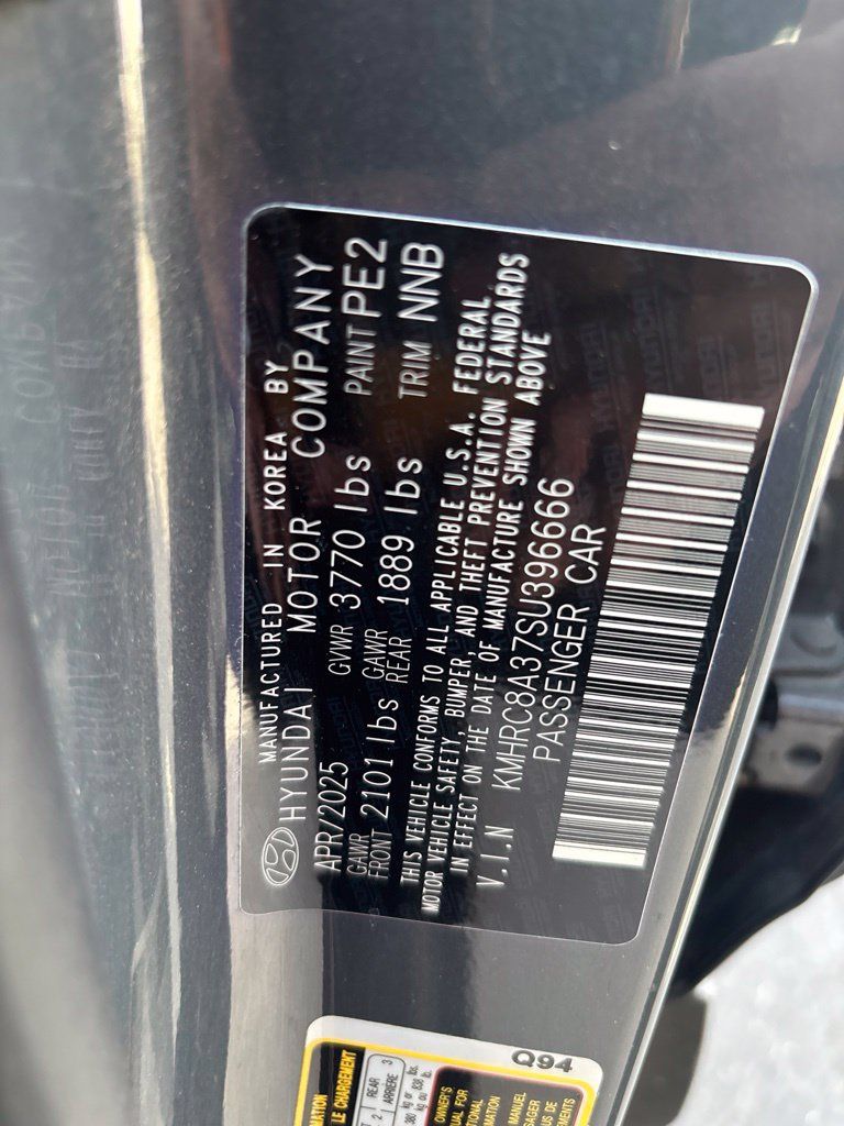 Used 2025 Hyundai Venue SEL FWD image 8