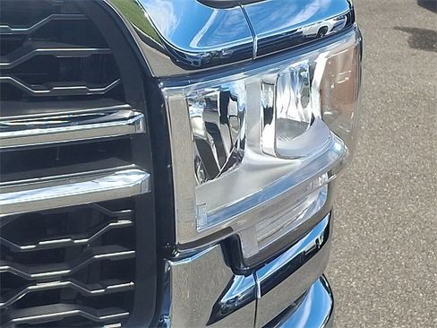 Used 2023 RAM 3500 Tradesman w/ Chrome Appearance Group image 9