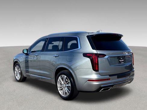 Used 2023 Cadillac XT6 Premium Luxury FWD image 28