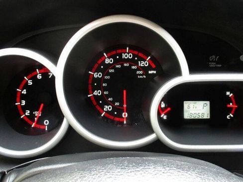 Used 2010 Toyota Matrix FWD image 21