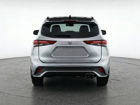 Used 2025 Toyota Highlander XSE image 7