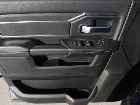 New 2026 RAM 2500 Big Horn AWD/4WD image 16