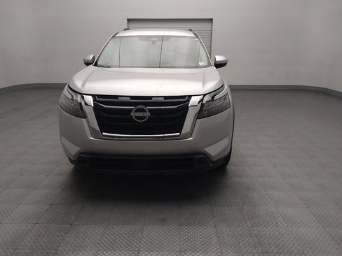 Used 2023 Nissan Pathfinder SV FWD image 15