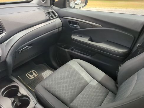 Used 2017 Honda Ridgeline RT image 15