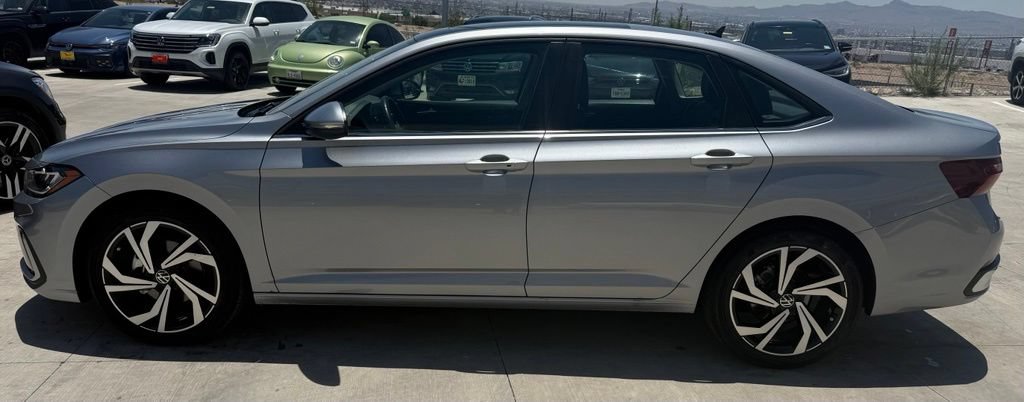 Certified 2026 Volkswagen Jetta SEL FWD image 6