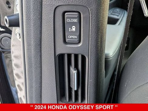 Used 2024 Honda Odyssey Sport image 29