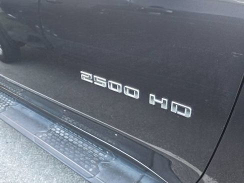Used 2020 Chevrolet Silverado 2500 LTZ AWD/4WD image 5