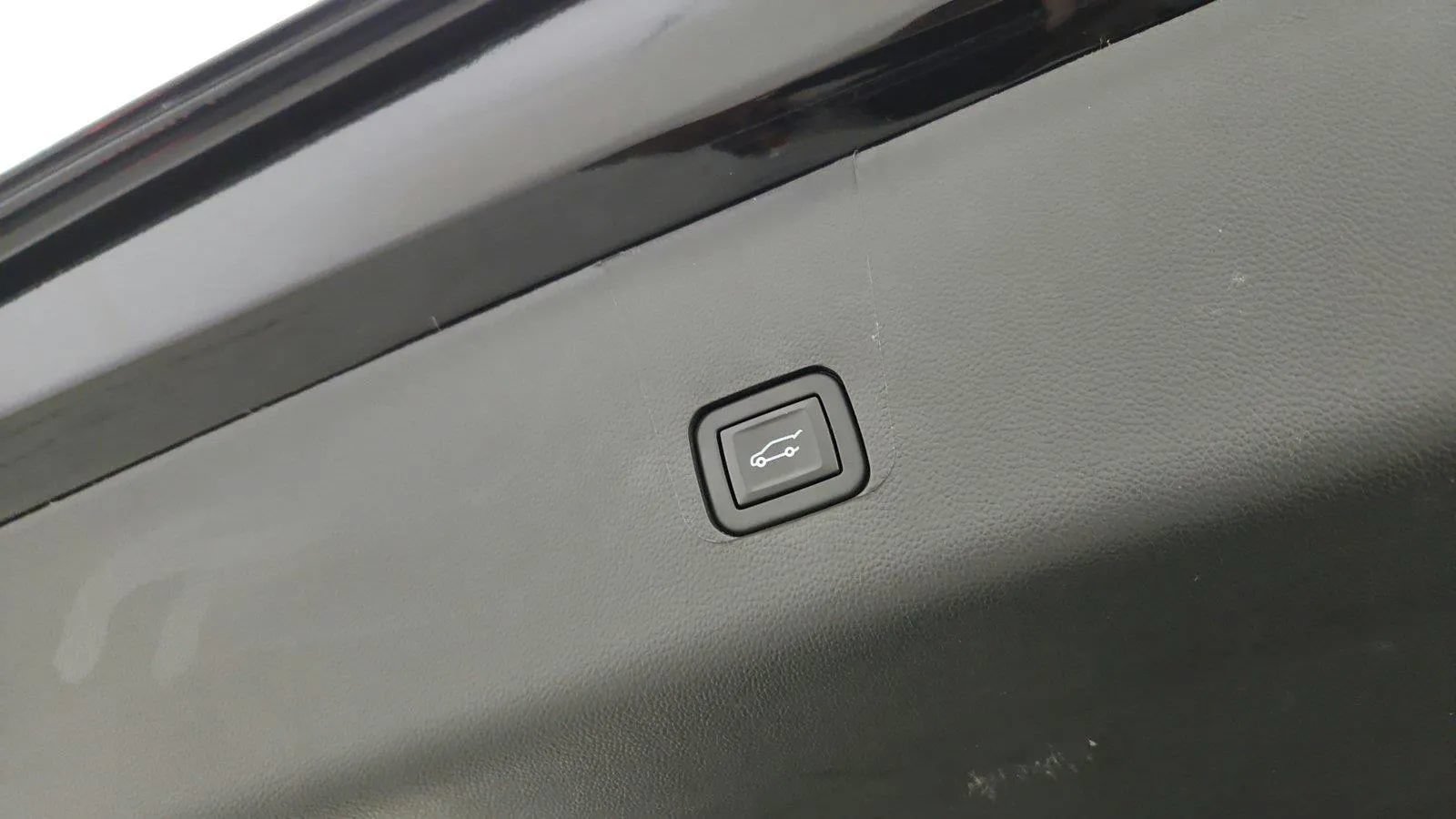 Used 2023 Chevrolet Traverse LT FWD image 36