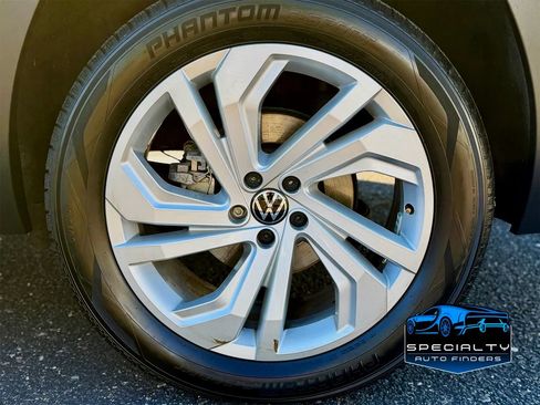 Used 2021 Volkswagen Atlas SE w/ Panoramic Sunroof Package AWD/4WD image 10