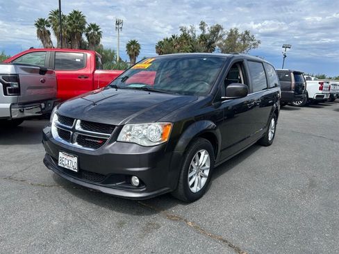 Used 2019 Dodge Grand Caravan SXT FWD image 12