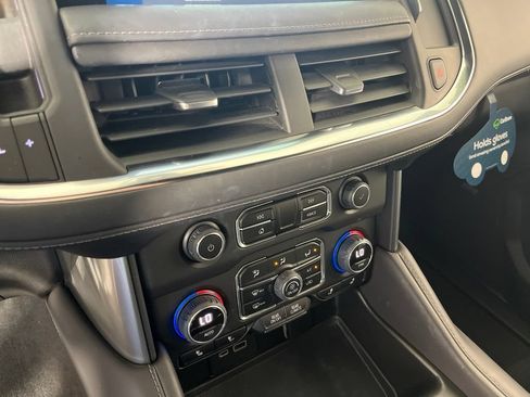 Certified 2022 Chevrolet Tahoe Z71 w/ Luxury Package AWD/4WD image 38