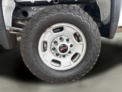 Used 2023 GMC Sierra 2500 Pro image 32