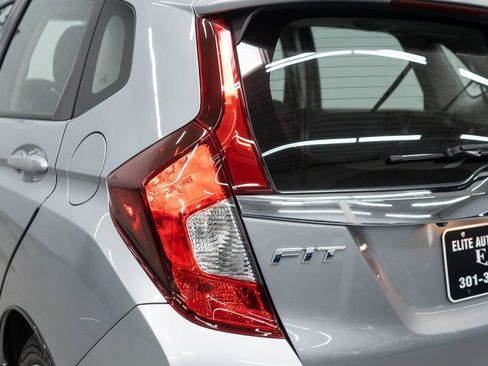 Used 2017 Honda Fit EX image 37