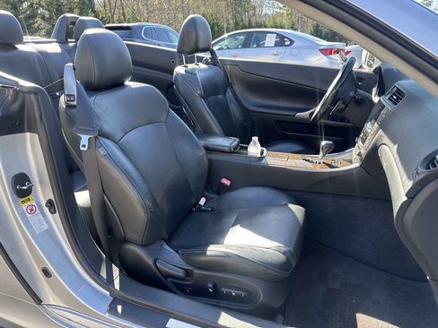 Used 2010 Lexus IS 250C image 8