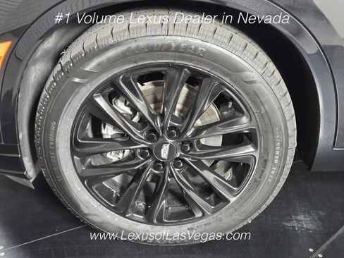Used 2024 Cadillac XT6 Premium Luxury w/ Technology Package FWD image 12